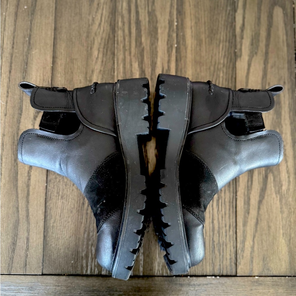 Ugg Stockton - Picture 9 of 12